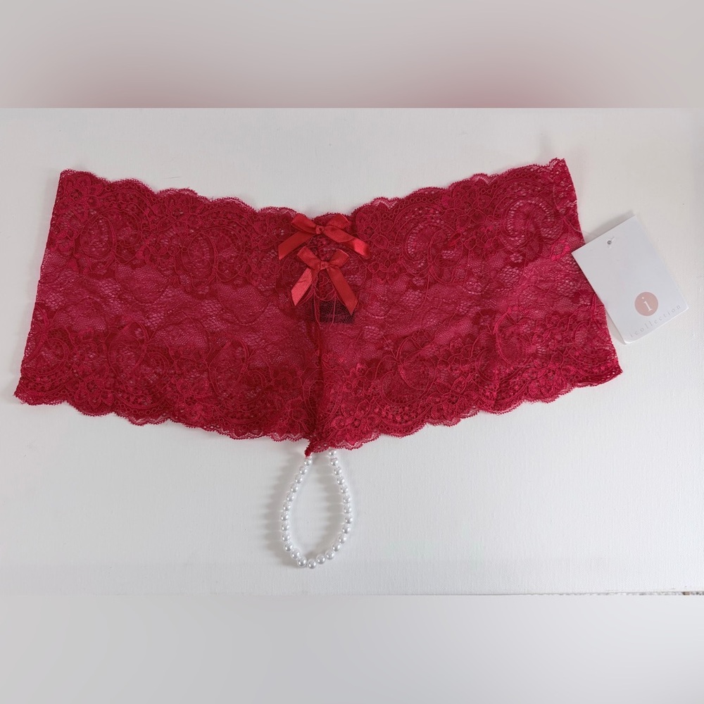 Stretchy Sexy Red Lace Boyshort Open Crotch Pearl Thong Detail   1X/2X.      NWT